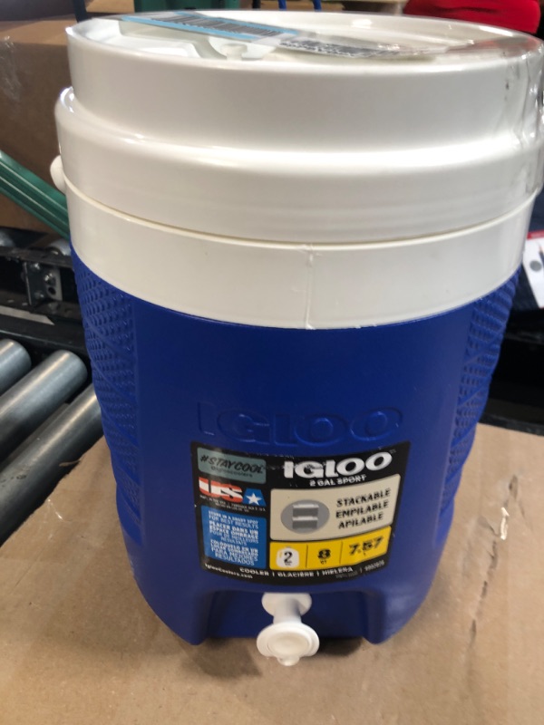 Photo 2 of **LOOKS NEW**
Igloo 2-Gallon Sport Beverage Cooler, Majestic Blue