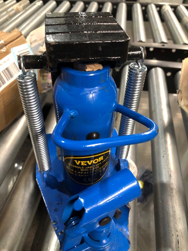 Photo 1 of Mophorn Toe Jack Lift Hydraulic Machine Toe Jack Lift Air Hydraulic Toe Jack Proprietary Heat-Treated Steel (2.5-5Ton Blue) 2.5-5Ton Blue 5 Ton