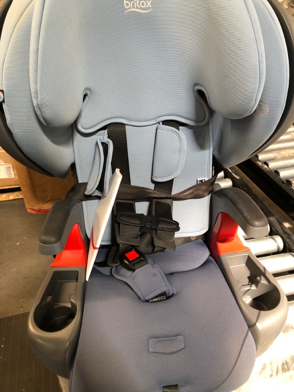 Photo 2 of **USED BUT LOOKS NEW- MANUFACTURED: 01/2023**
Britax Grow with You Click Tight+ Harness-to-Booster - blue Ombre 