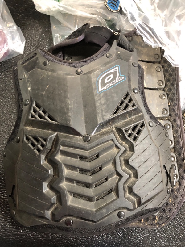 Photo 2 of **USED (VERY DIRTY)**
O'Neal 1285-004 Holeshot Chest Protector (Black, Medium/Large)