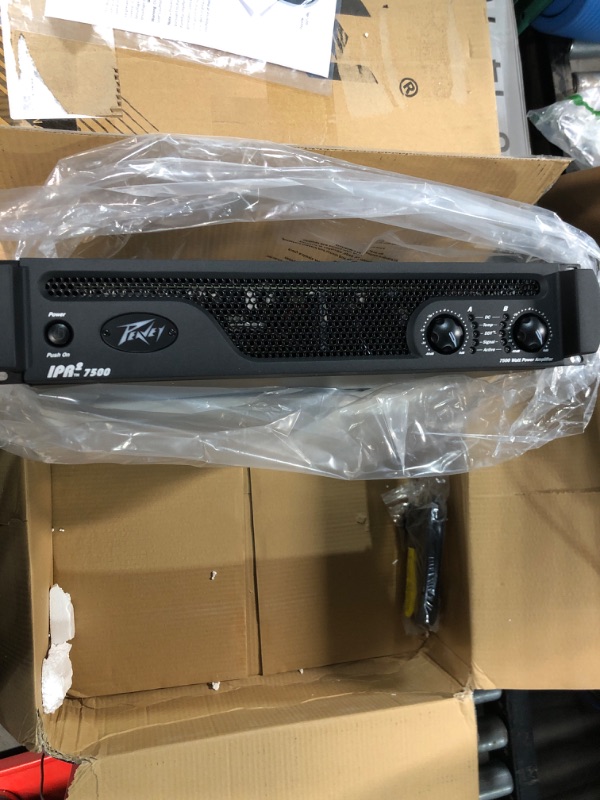 Photo 2 of SEE NOTES *** Peavey IPR2 7500 Lightweight Power Amp