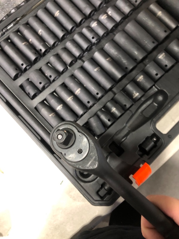 Photo 1 of VEVOR 1/2" Drive Impact Socket Set, 65 Piece Socket Set SAE 3/8" to 1-1/4" and Metric 10-24mm, 6 Point Cr-V Alloy Steel for Auto Repair, Easy-to-Read Size Markings, Rugged Construction, Storage Case 1/2'' SAE&Metric 65PC CR-V Sockets