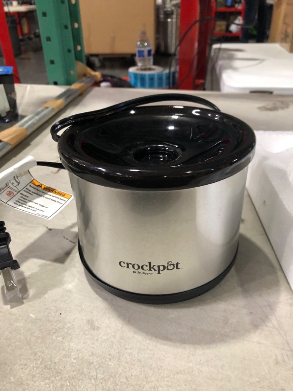 Photo 4 of * see images for damage * 
Crock-Pot SCR503SP 5-Quart Smudgeproof Round Manual Slow Cooker with Dipper, Silver