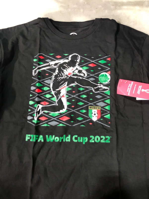 Photo 3 of Outerstuff Men's FIFA World Cup Midfield Strike Short Sleeve Tee Mexico World Cup Soccer Team Medium Black