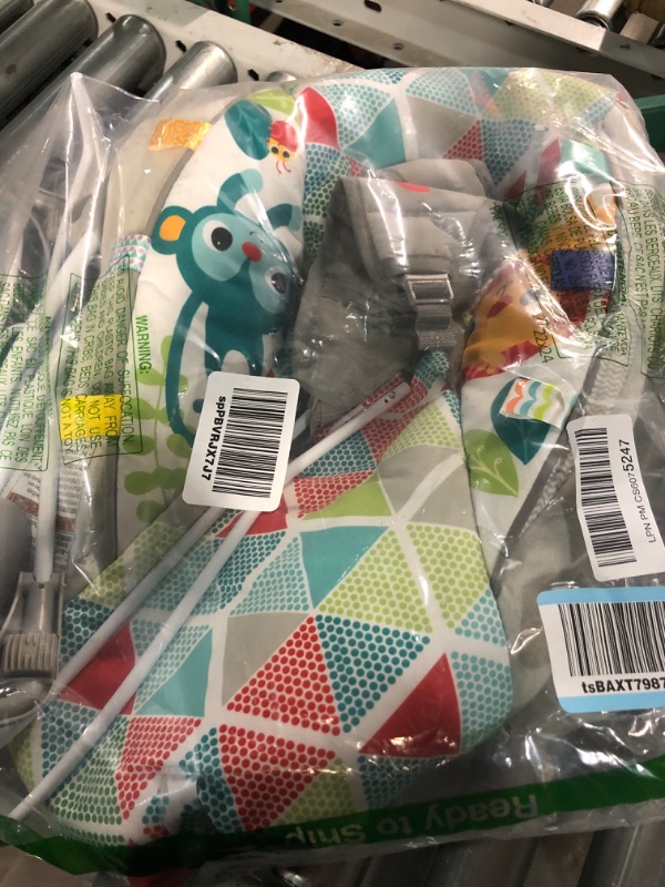 Photo 1 of Bright Starts Baby Bouncer Soothing Vibrations Infant Seat - Taggies, Music, Removable Toy Bar, 0-6 Months Up to 20 lbs (Toucan Tango)