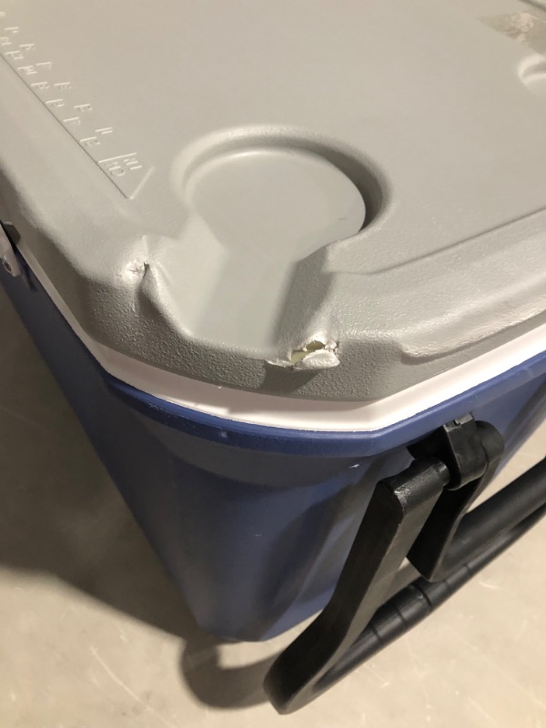 Photo 7 of ***CONRER DAMAGED - SEE PICTURES***
Coleman 316 Series Insulated Portable Cooler with Heavy Duty Wheels, Leak-Proof 100qt