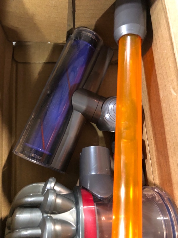 Photo 4 of *USED* PARTS ONLKY* Casdon Dyson Cordless Vacuum | Interactive Toy Dyson Vacuum For Children Aged 3+ | Includes Working Suction For Realistic Play