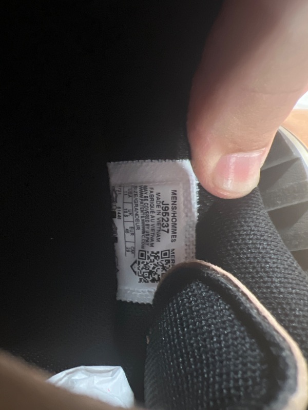 Photo 1 of Mens size 11 hiking shoes