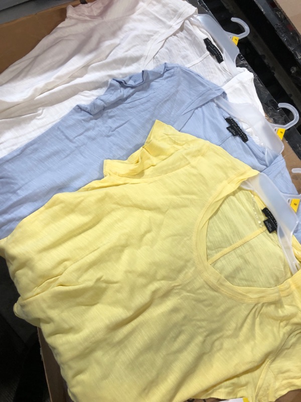 Photo 1 of * used * medium * 
Social Standard by Sanctuary Ladies Amber Scoop Neck Tee Small 3 Pack. medium *