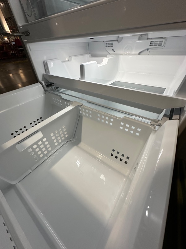 Photo 16 of Frigidaire 27.8-cu ft French Door Refrigerator with Ice Maker