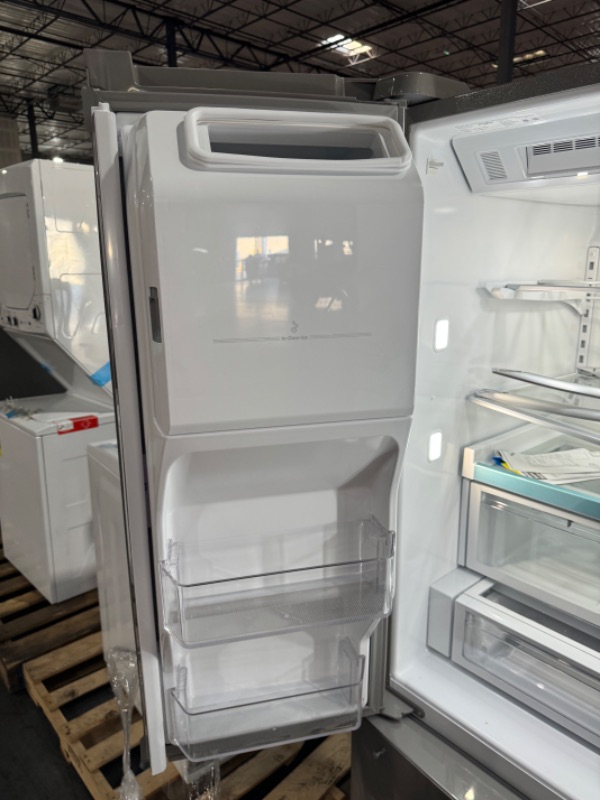 Photo 7 of Whirlpool 26.8-cu ft French Door Refrigerator with Dual Ice Maker (Fingerprint Resistant Stainless Steel)