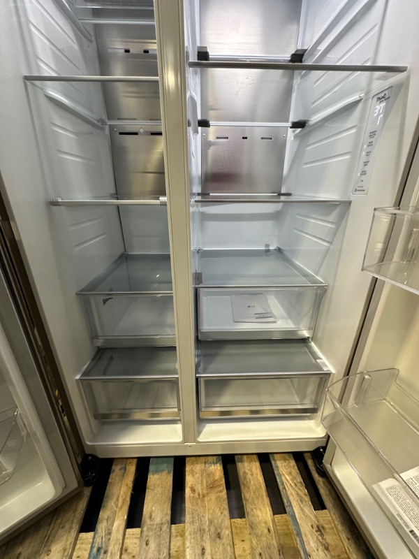 Photo 14 of LG InstaView Craft Ice 27.1-cu ft Smart Side-by-Side Refrigerator with Dual Ice Maker