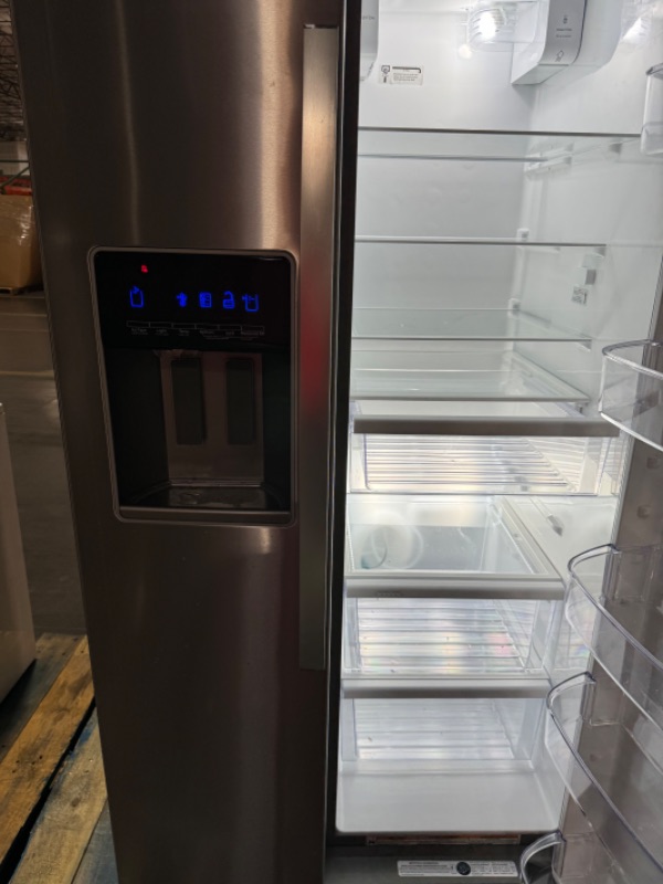 Photo 9 of Whirlpool 28.4-cu ft Side-by-Side Refrigerator with Ice Maker (Fingerprint Resistant Stainless Steel)
