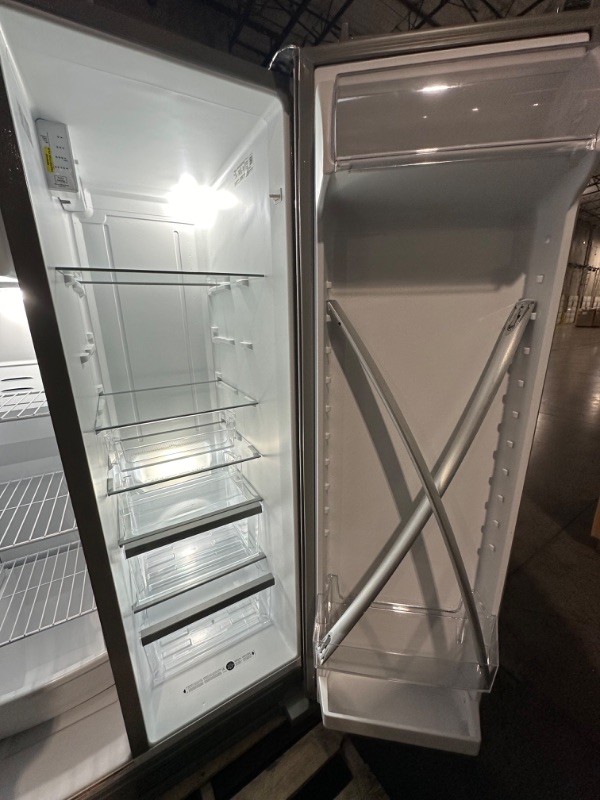 Photo 6 of Whirlpool 24.6-cu ft Side-by-Side Refrigerator with Ice Maker