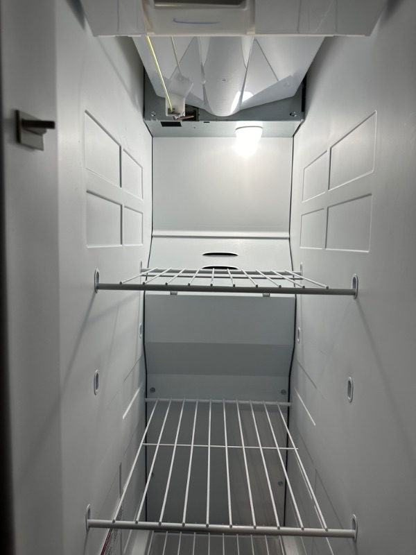 Photo 7 of Whirlpool 24.6-cu ft Side-by-Side Refrigerator with Ice Maker