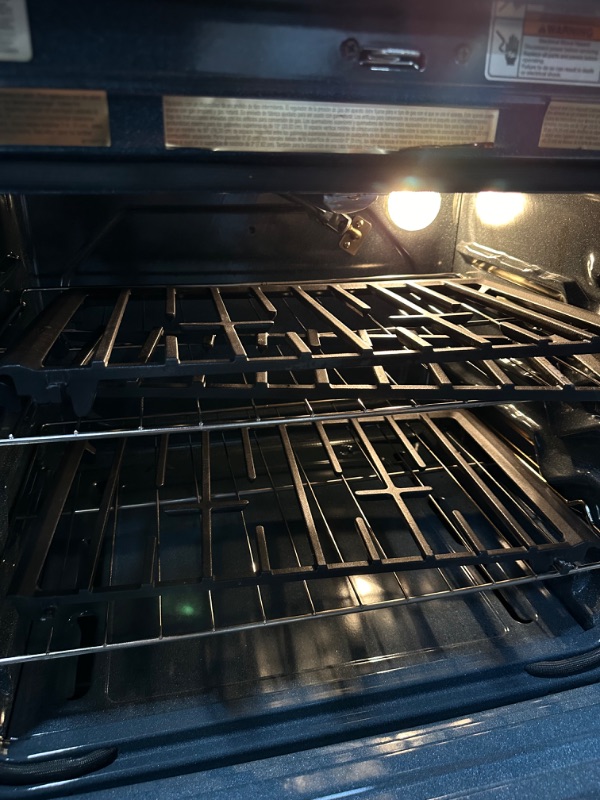 Photo 3 of 5.0 cu. ft. Gas Range with Center Oval Burner