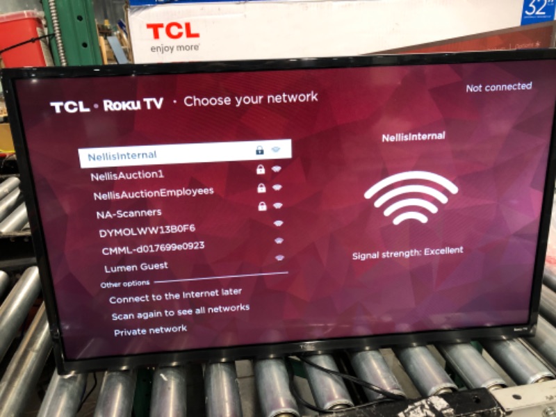 Photo 3 of TCL 32" Class 3-Series HD 720p LED Smart Roku TV - 32S355