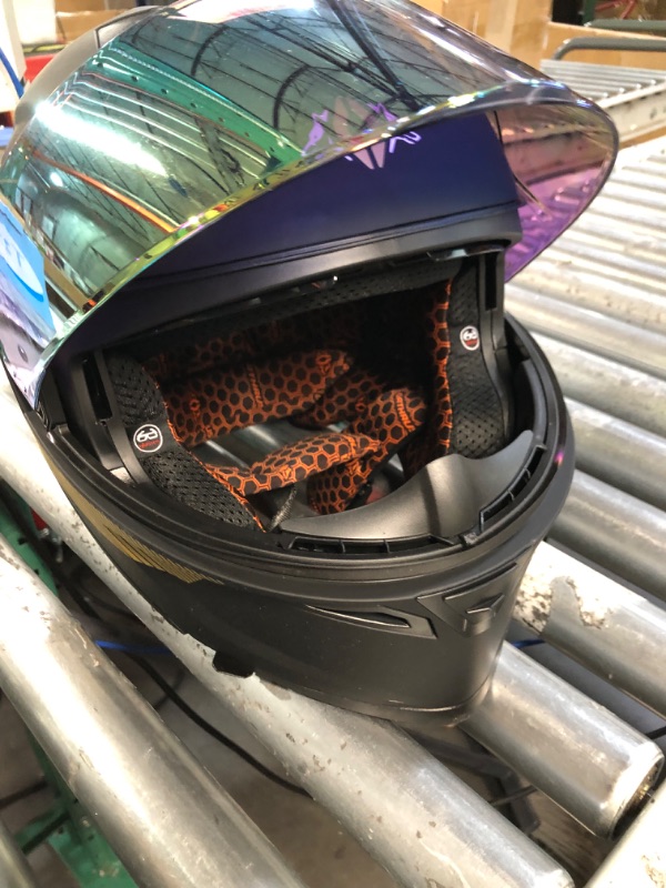Photo 4 of * XL * used * good condition *
DOT Approved OTS Flip-Up Dual Visor Motorcycle Full Face Helmet with LED Spoiler Dobermann Gold 