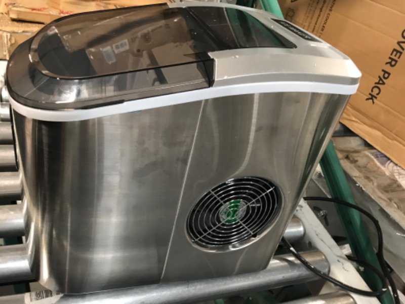 Photo 3 of **FOR PARTS OR REPAIR**
Frigidaire EFIC103-AMZ-SC Counter Top Maker with Over-Sized Ice Bucket, Stainless Steel, Self Cleaning Function, Heavy Duty, Stainless Stainless Ice Maker