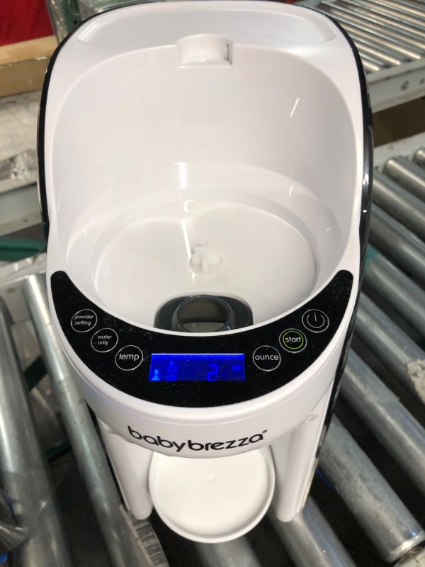 Photo 6 of Baby Brezza Formula Pro Advanced Formula Dispenser Machine 