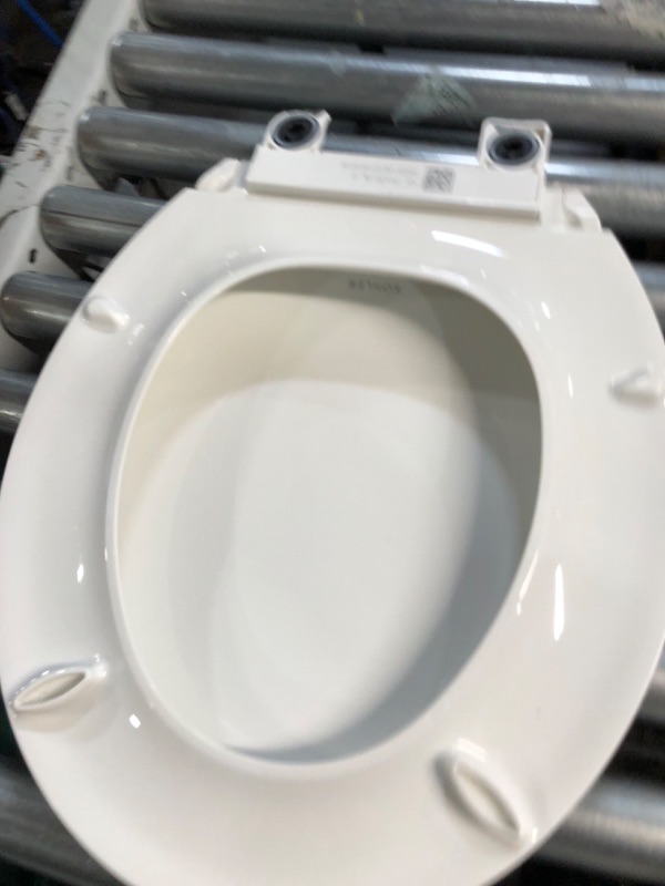 Photo 7 of **SEE NOTES** KOHLER 4639-RL-0 Cachet ReadyLatch Quiet Close Round Toilet Seat, White Ready Latch Round White