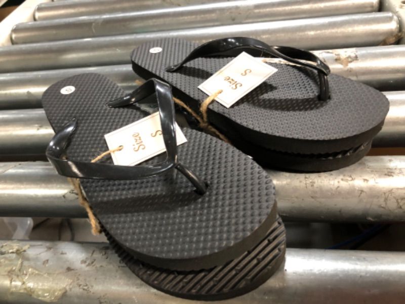 Photo 3 of (2x) Pair S Flip Flops - Black 