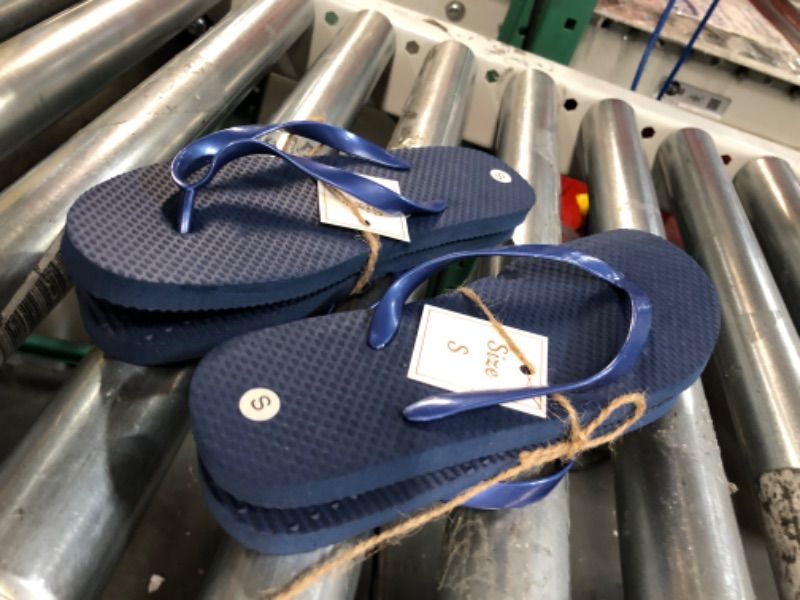 Photo 1 of (2x) Pair S Flip Flops - Blue
