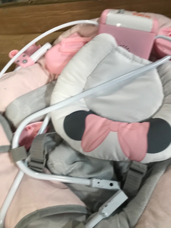 Photo 3 of *USED*
Ingenuity Comfort 2 Go Compact Portable 6-Speed Baby Swing with Music, Folds for Easy Travel - Flora the Unicorn (Pink), 0-9 Months