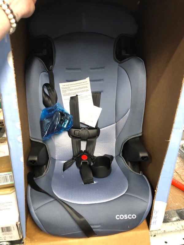 Photo 7 of ***ONE OF THE CUP HOLDERS IS MISSING***
Cosco Finale DX 2-in-1 Booster Car Seat, Extended Use