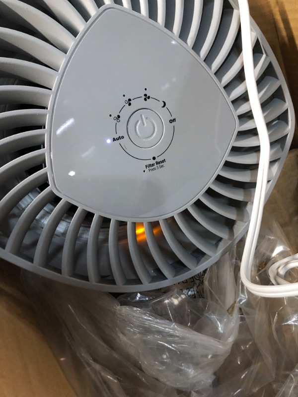 Photo 2 of * used * not functional * sold for parts * 
Germ Guardian AirSafe Intelligent Air Purifier with 360° HEPA 13 Filter, For Large Rooms over 1000 Sq. Ft.