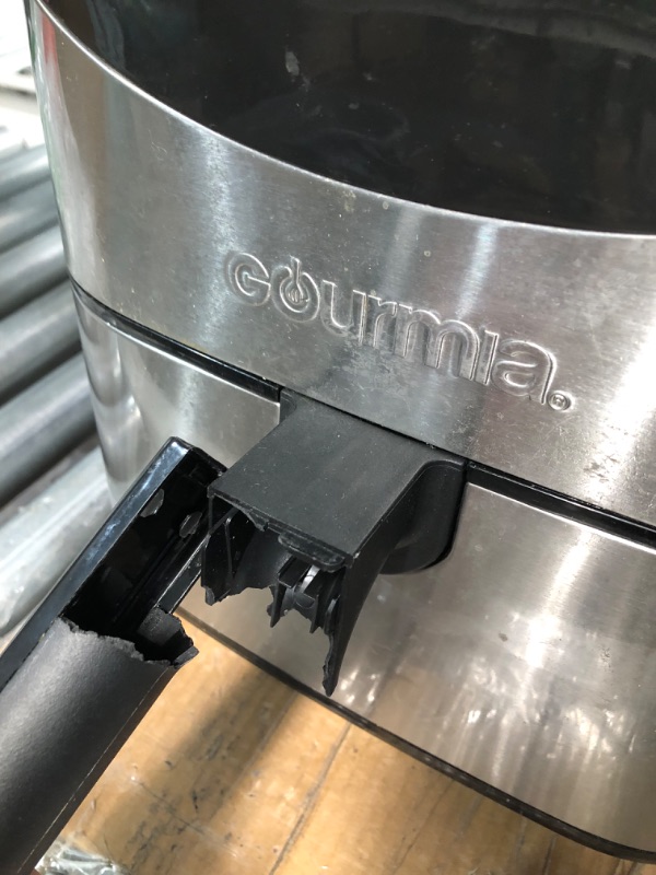 Photo 1 of *damage* *used*
Gourmia 6-Qt. Stainless Steel Digital Air Fryer
