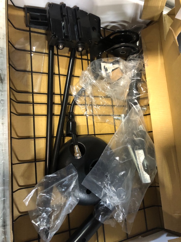 Photo 4 of *used*
Antennas Direct ClearStream 2V TV Antenna, 60+ Mile Range, UHF/VHF, Multi-directional,4K Ready, Black – C2-V-CJM