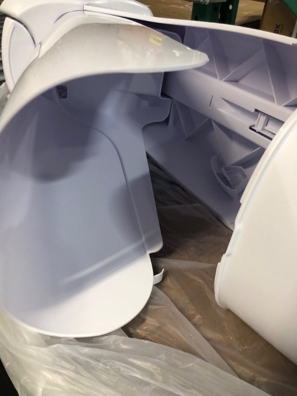 Photo 1 of *used*
Playtex Diaper Genie Complete Diaper Pail with Odor Lock Technology, White