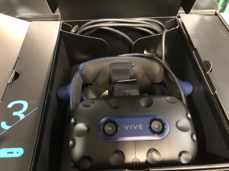 Photo 3 of *Used*
HTC VIVE Pro 2 Virtual Reality System Full System