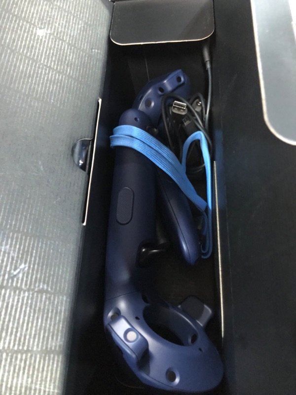 Photo 1 of *Used*
HTC VIVE Pro 2 Virtual Reality System Full System