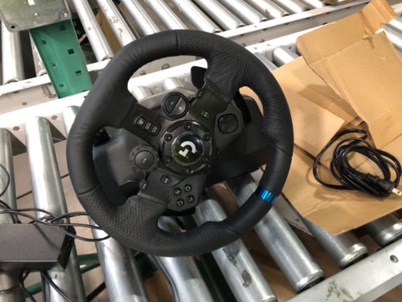 Photo 2 of Logitech G923 Racing Wheel and Pedals for PS 5, PS4 and PC 