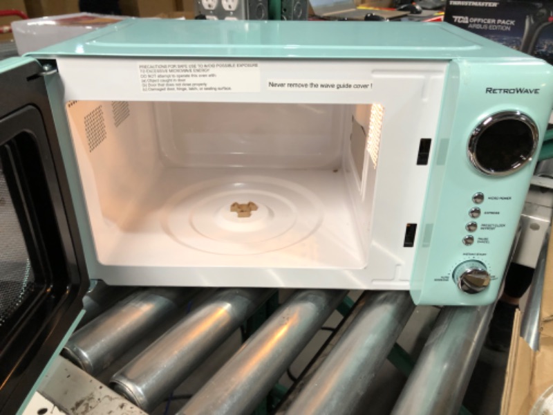 Photo 5 of **SEE NOTES/FOR PARTS**
Nostalgia Retro Compact Countertop Microwave Oven, 0.7 Cu. Ft. 700-Watts Aqua 