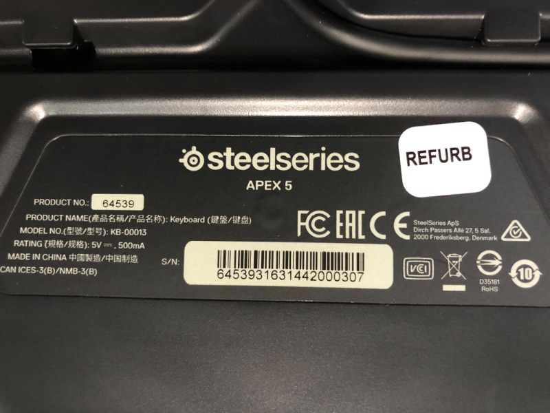 Photo 4 of SteelSeries Apex 5 Hybrid mechanical Keyboard OLED Smart Display 