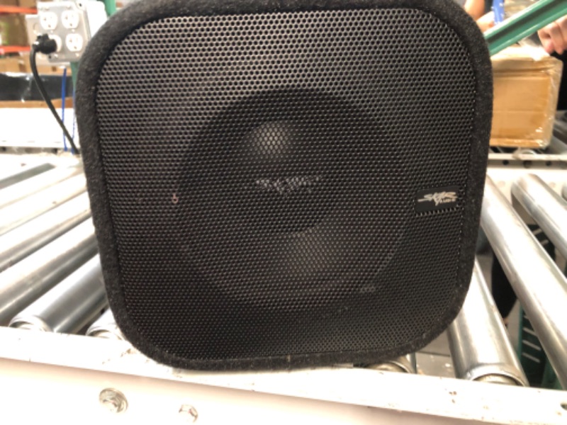 Photo 5 of skar audio sk8tbv single 8" 400 watt max power vented subwoofer enclosure bass tube