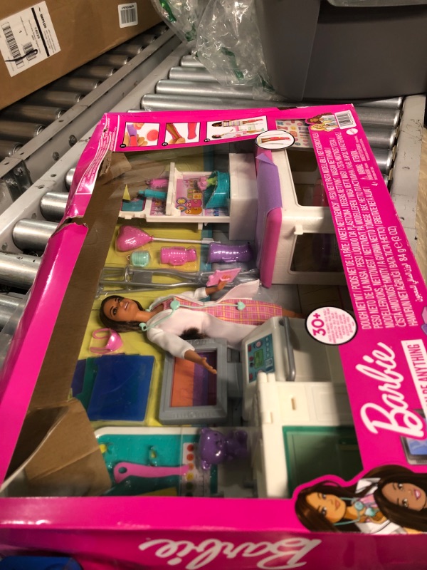 Photo 3 of Barbie Fast Cast Clinic Playset