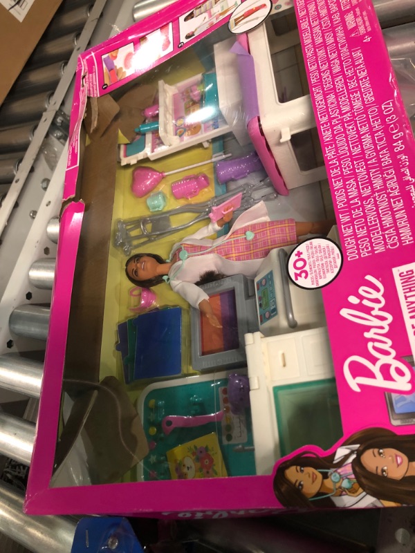 Photo 4 of Barbie Fast Cast Clinic Playset