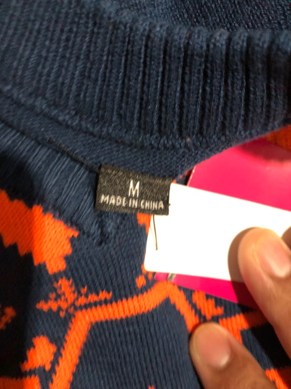 Photo 1 of *SEE PHOTOS*
FOCO WOMEN SWEATER UA COLLEGE SIZE MEDIUM