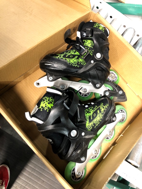 Photo 2 of ***DAMAGED - WHEEL BROKEN OFF - SEE PICTURES***
Roller Derby ION 7.2 Inline Skates with Aluminum Frames and Adjustable Sizing for Growing feet Medium (2-5)