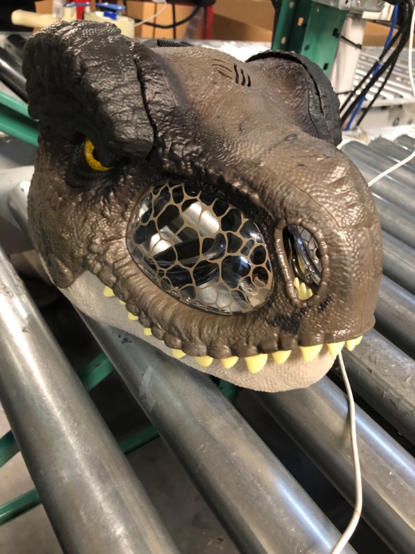 Photo 2 of ?Jurassic World Dominion Dinosaur Mask Tyrannosaurus Rex Chomp N Roar with Motion and Sounds, T Rex Costume for Kids Role-Play ???? 