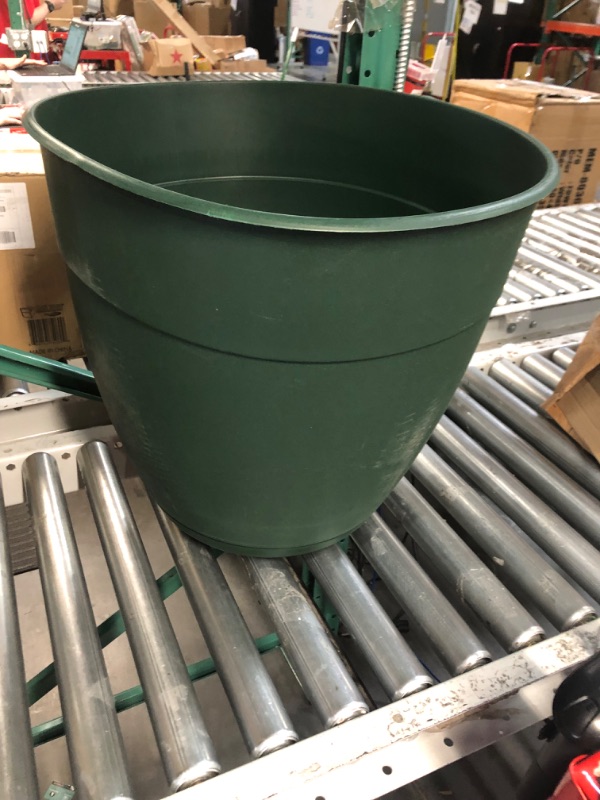 Photo 4 of ***SEVERELY BENT - SEE PICTURES***
Dayton 20 in. Turtle Green Recycled Ocean Plastic Planter with Saucer