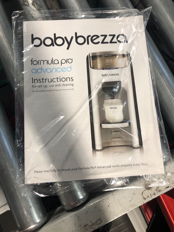 Photo 4 of Baby Brezza Formula Pro Advanced Formula Dispenser Machine - Automatically Mix a Warm Formula Bottle Instantly