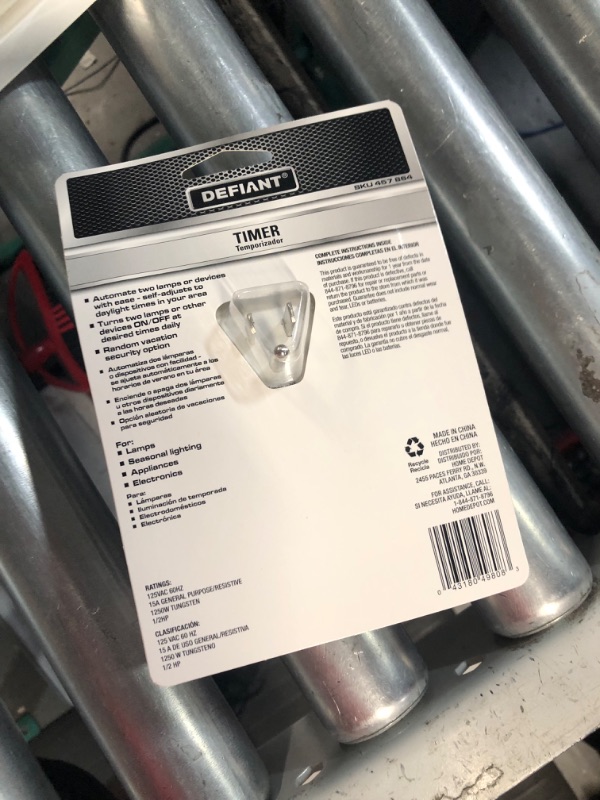 Photo 1 of Defiant SunSmart Heavy Duty 15-Amp 7-Day 2-Outlet Plug-In Digital Timer by Defiant