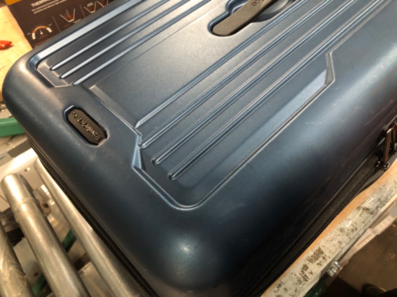 Photo 1 of ***MAJOR DAMAGE EXTENDED HANDLE BROKEN OFF***
Traveler's Choice Ultimax II 26" Medium Trunk Spinner Luggage, Matte Navy,