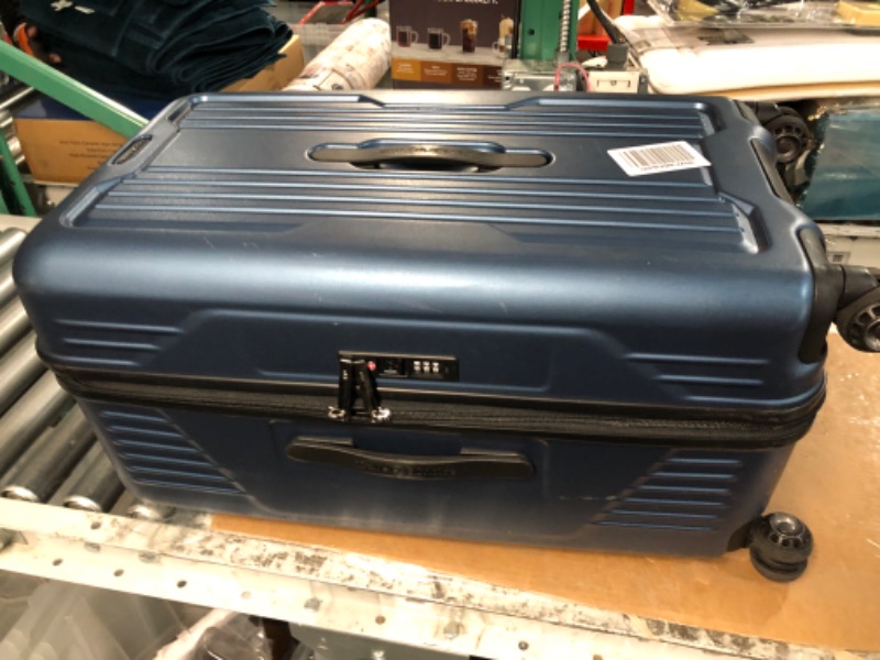 Photo 3 of ***MAJOR DAMAGE EXTENDED HANDLE BROKEN OFF***
Traveler's Choice Ultimax II 26" Medium Trunk Spinner Luggage, Matte Navy,