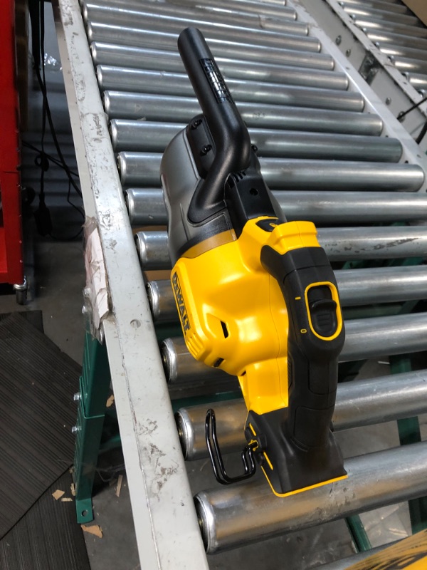 Photo 3 of **SEE NOTES**
DEWALT 20V Vacuum, Cordless Handheld Vacuum, HEPA, Battery Not Included (DCV501HB)